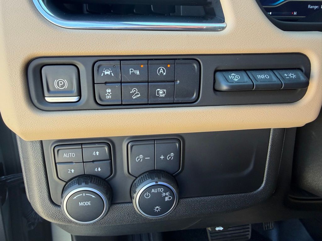 2023 Chevrolet Suburban Image 16