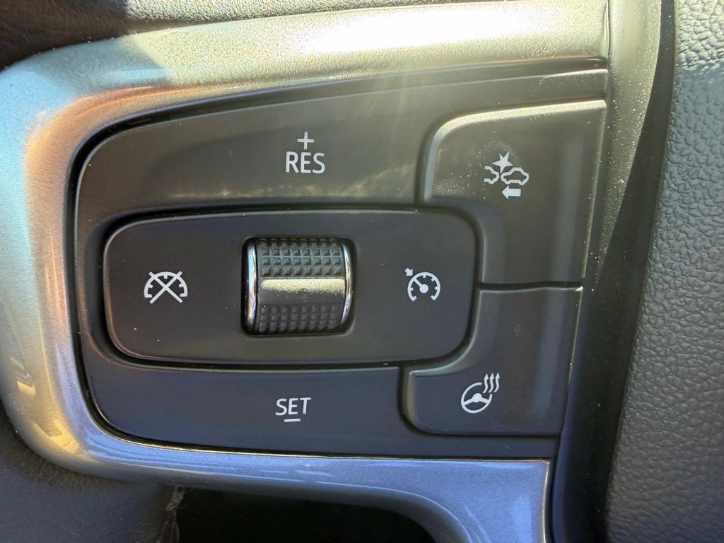 2023 Chevrolet Suburban Image 18