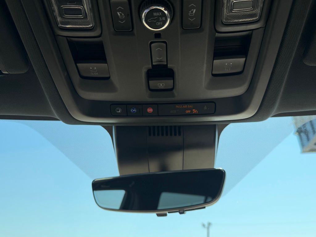 2023 Chevrolet Suburban Image 24