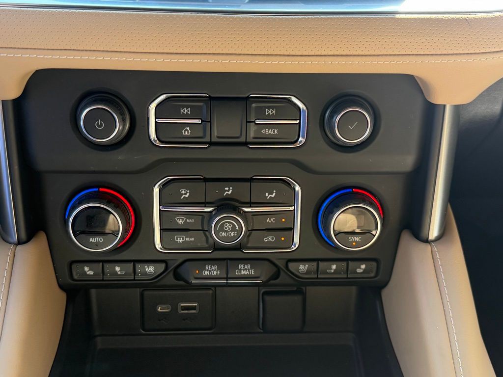 2023 Chevrolet Suburban Image 37