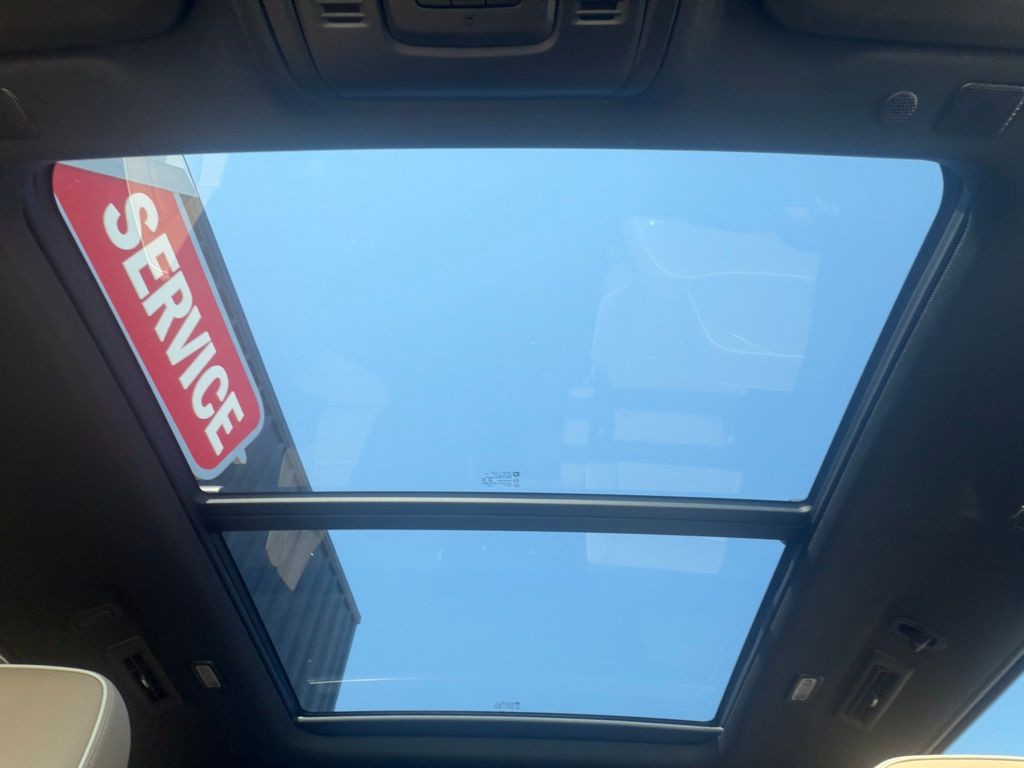 2023 Chevrolet Suburban Image 41