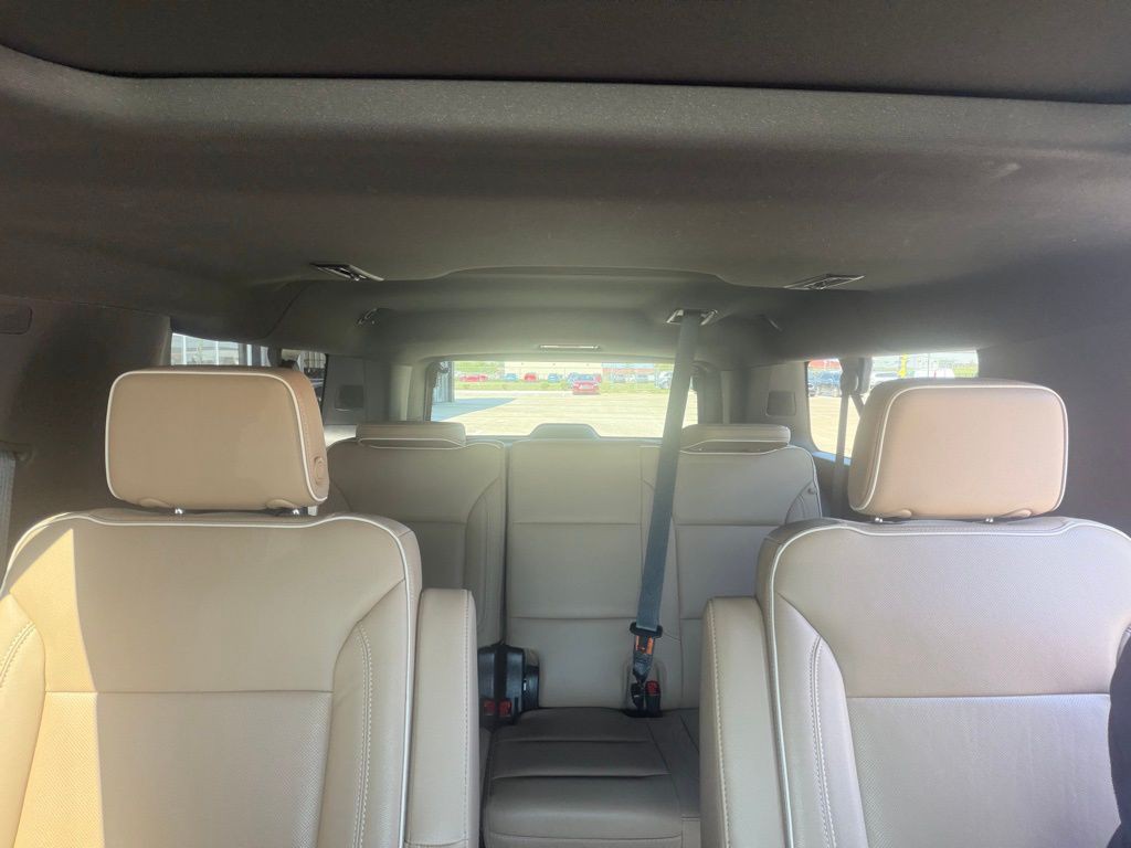 2023 Chevrolet Suburban Image 50