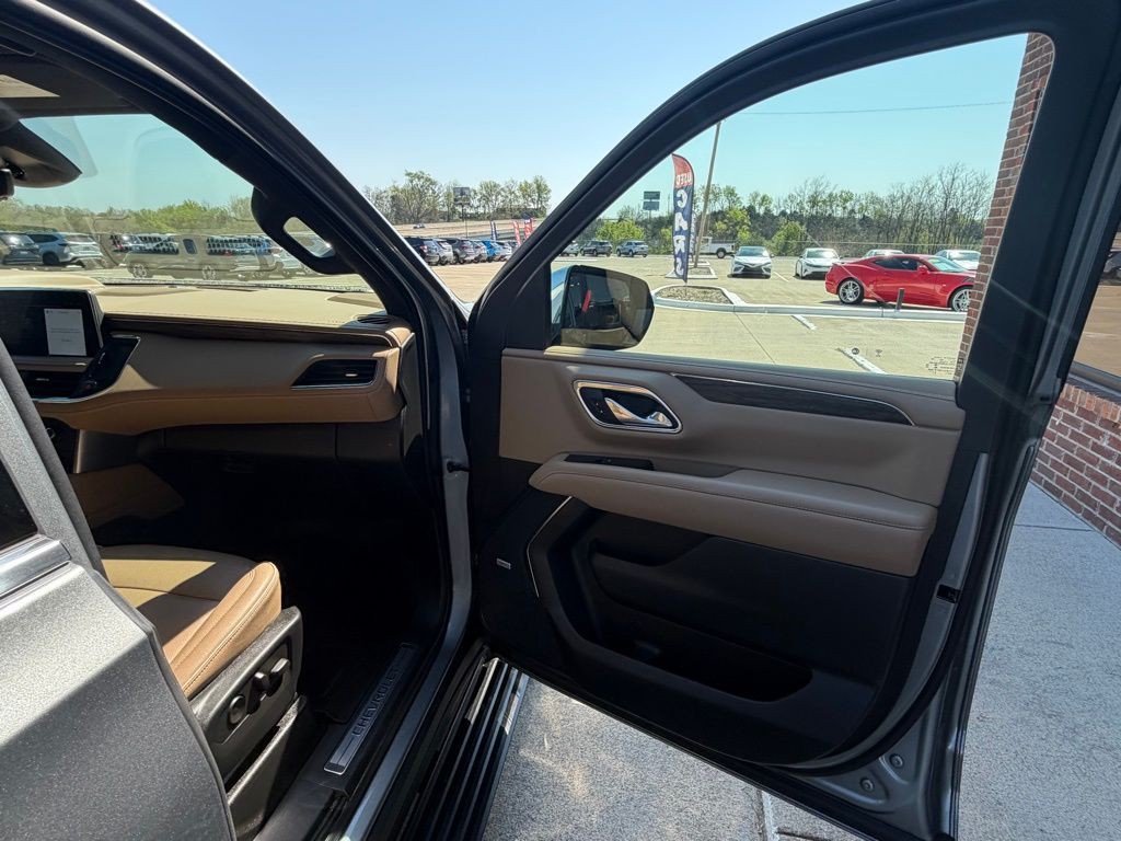 2023 Chevrolet Suburban Image 65