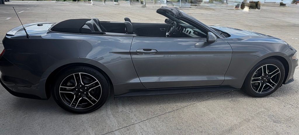 2021 Ford Mustang Image 10