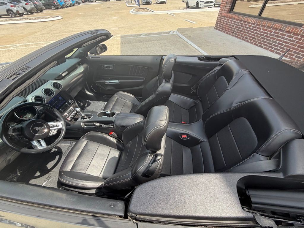 2021 Ford Mustang Image 12