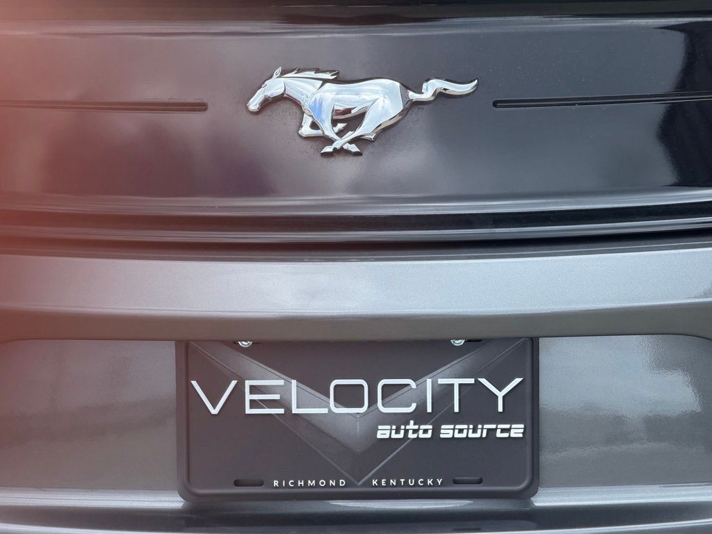 2021 Ford Mustang Image 16