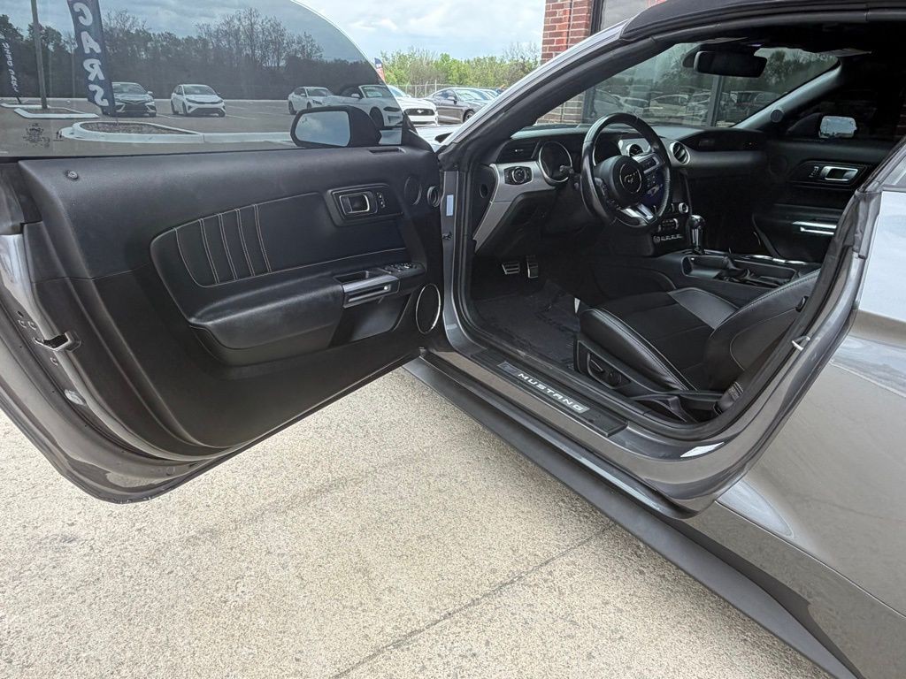 2021 Ford Mustang Image 17