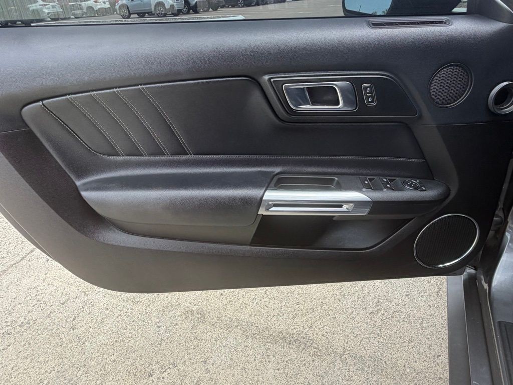 2021 Ford Mustang Image 18