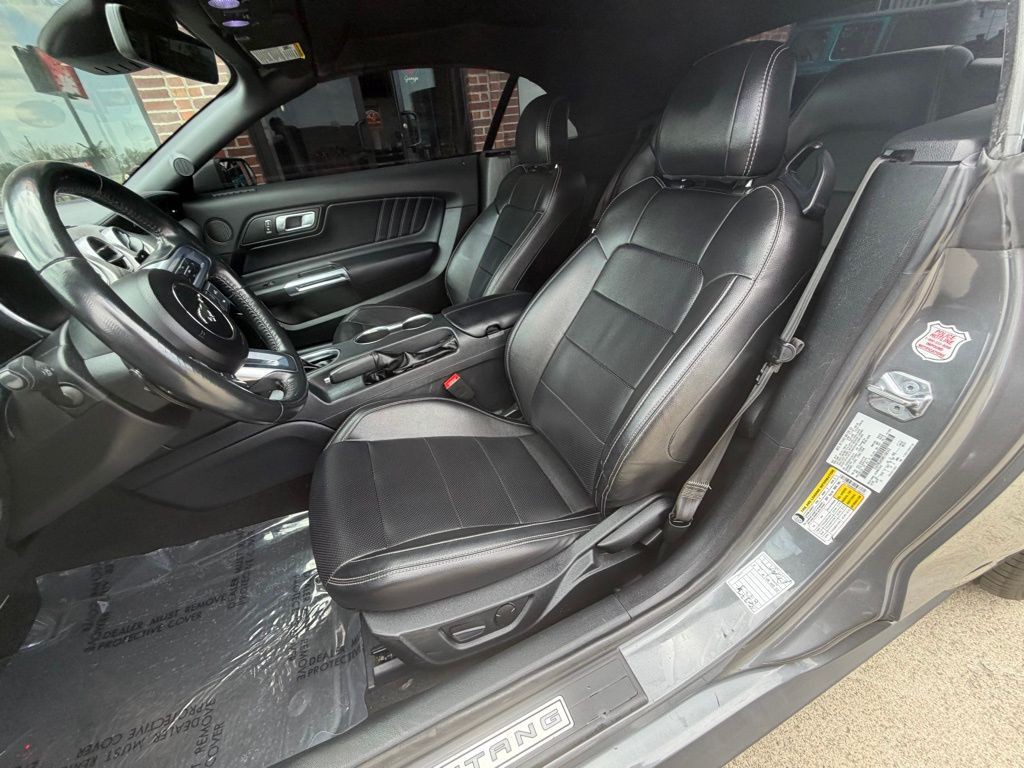 2021 Ford Mustang Image 20