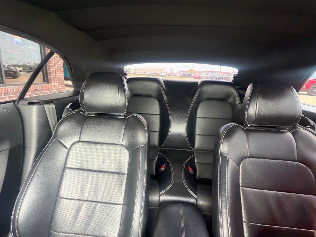 2021 Ford Mustang Image 44