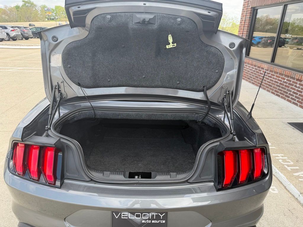 2021 Ford Mustang Image 50