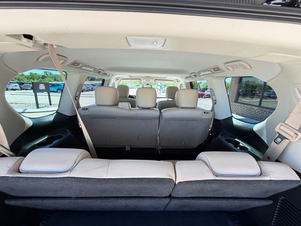 2018 Nissan Armada Image 53