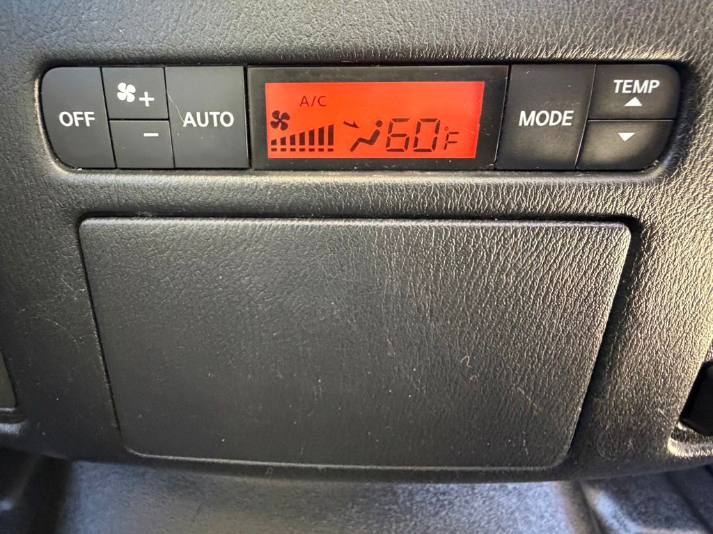2018 Nissan Armada Image 60