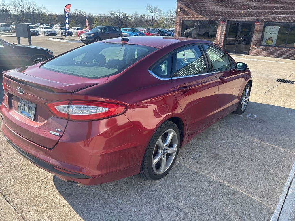 2015 Ford Fusion Image 2