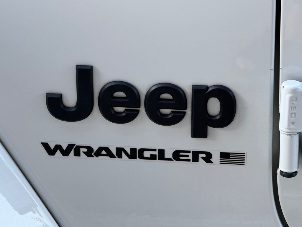 2023 Jeep Wrangler Image 10