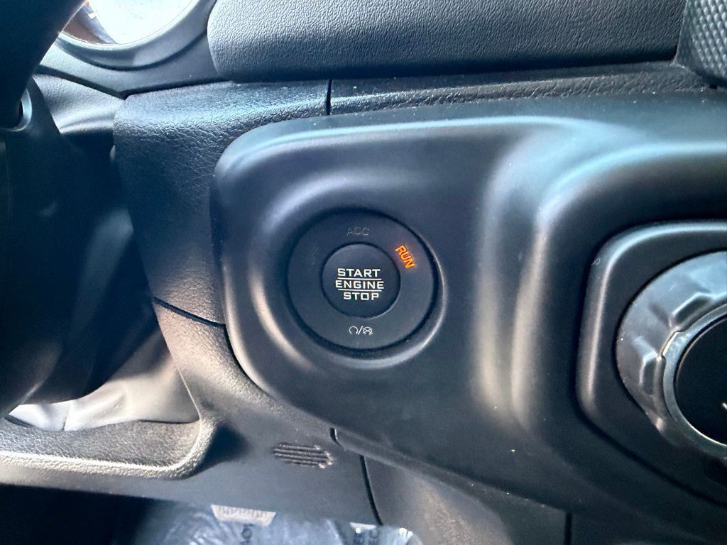 2023 Jeep Wrangler Image 24