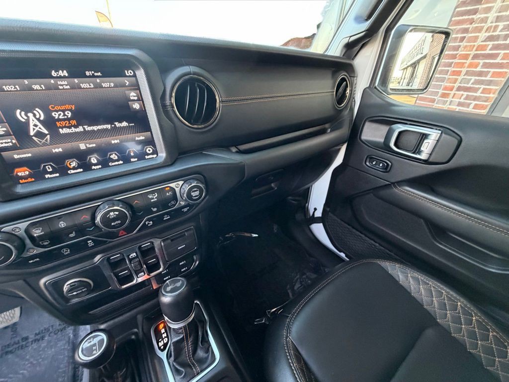 2023 Jeep Wrangler Image 41