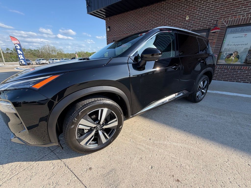 2023 Nissan Rogue Image 2