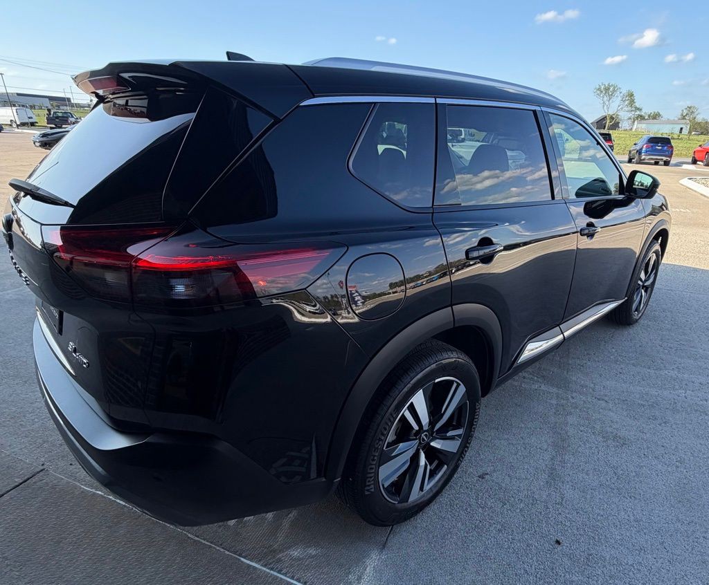 2023 Nissan Rogue Image 7