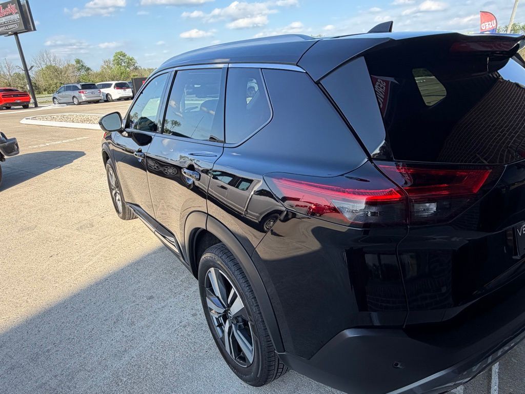 2023 Nissan Rogue Image 8