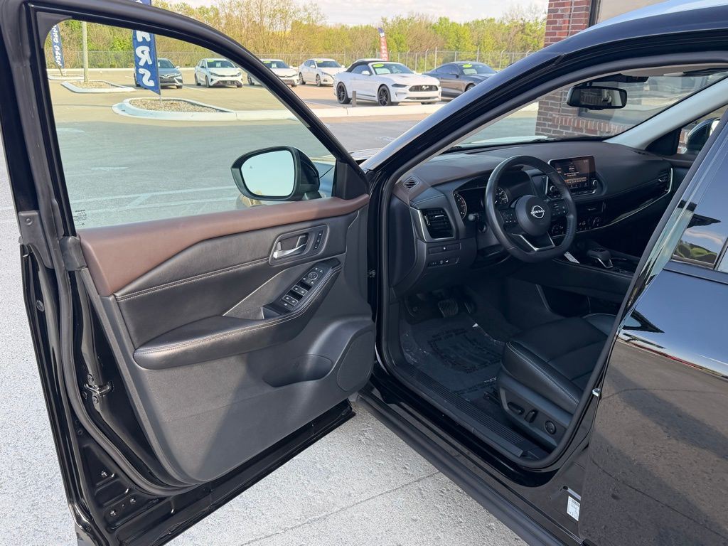 2023 Nissan Rogue Image 11