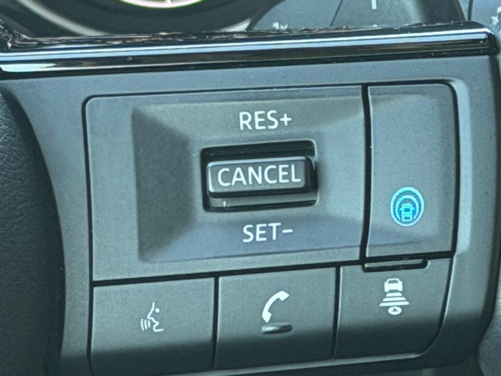 2023 Nissan Rogue Image 17