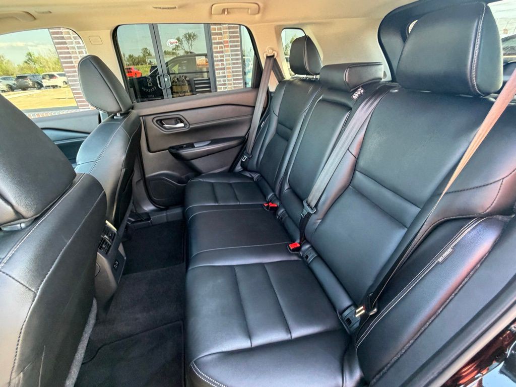 2023 Nissan Rogue Image 45