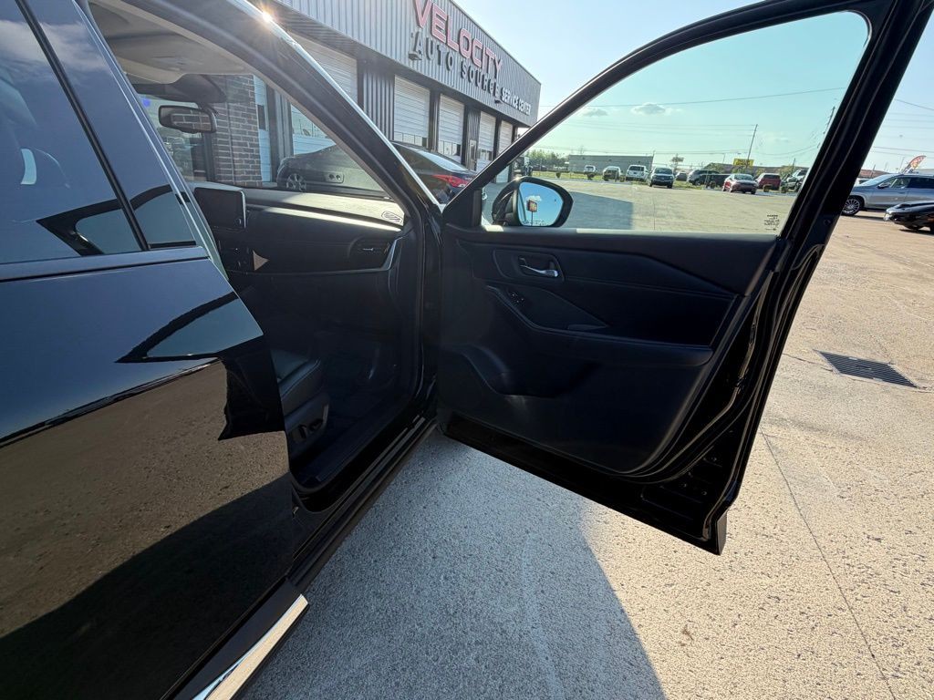 2023 Nissan Rogue Image 61