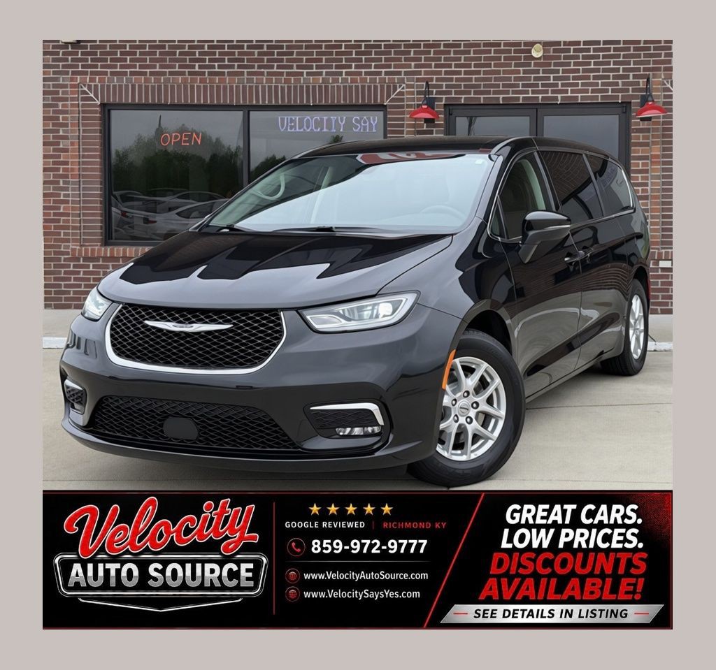 2023 Chrysler Pacifica Image 1