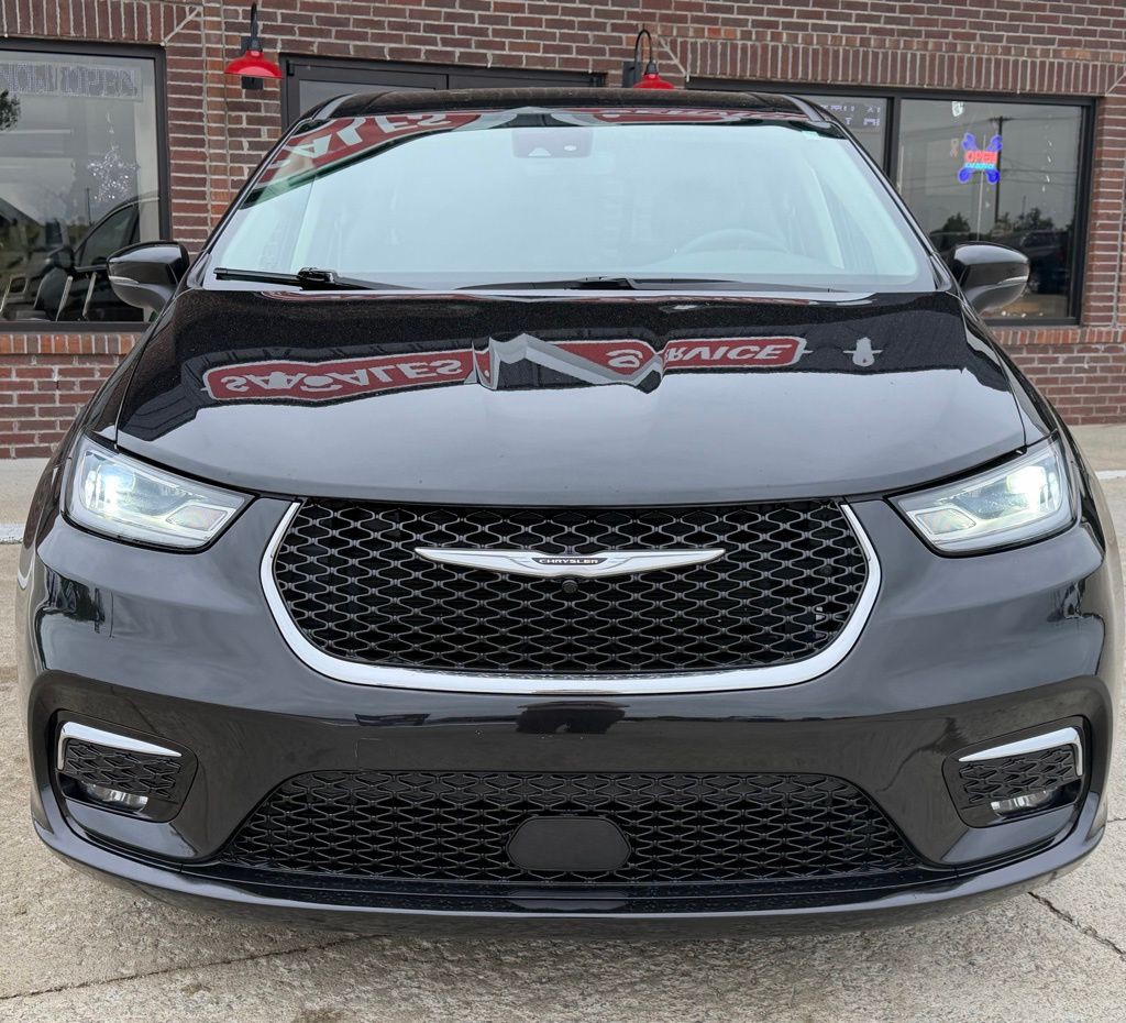 2023 Chrysler Pacifica Image 4