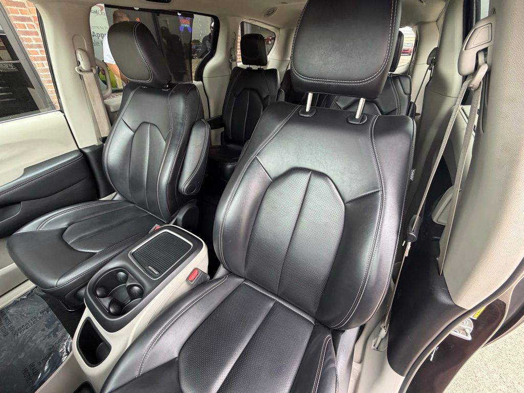 2023 Chrysler Pacifica Image 14