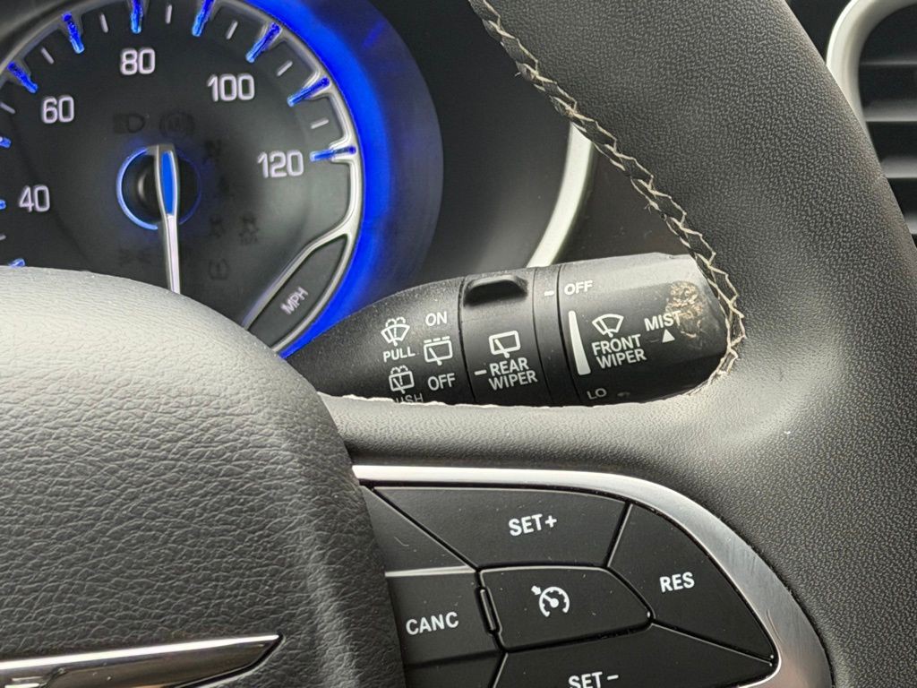 2023 Chrysler Pacifica Image 22