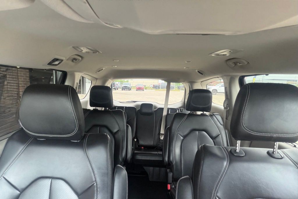 2023 Chrysler Pacifica Image 29