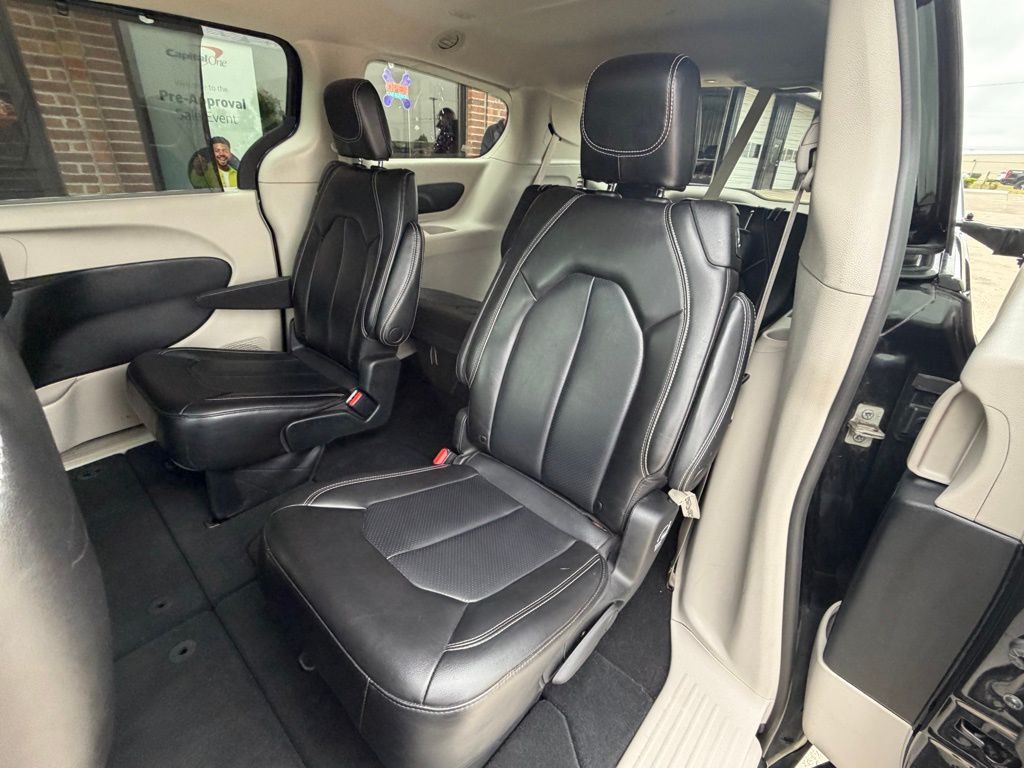 2023 Chrysler Pacifica Image 47