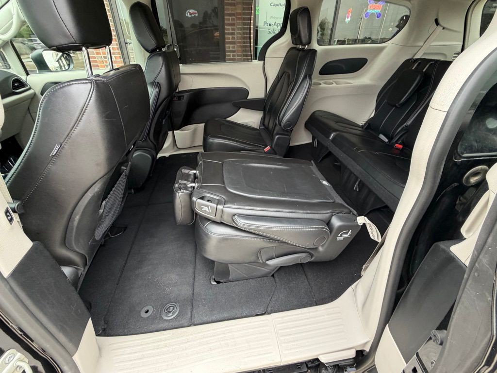 2023 Chrysler Pacifica Image 53