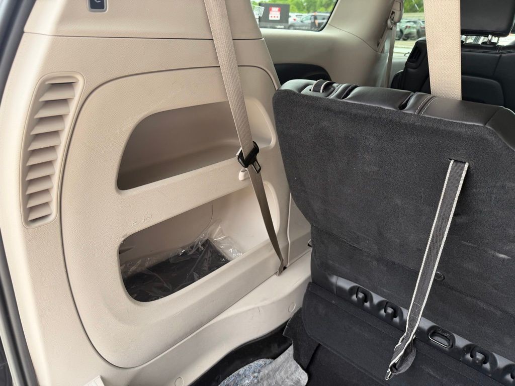 2023 Chrysler Pacifica Image 56