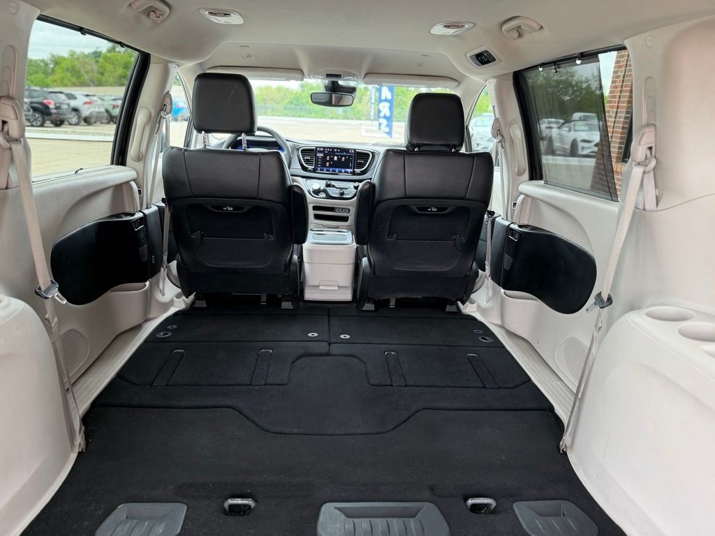 2023 Chrysler Pacifica Image 64