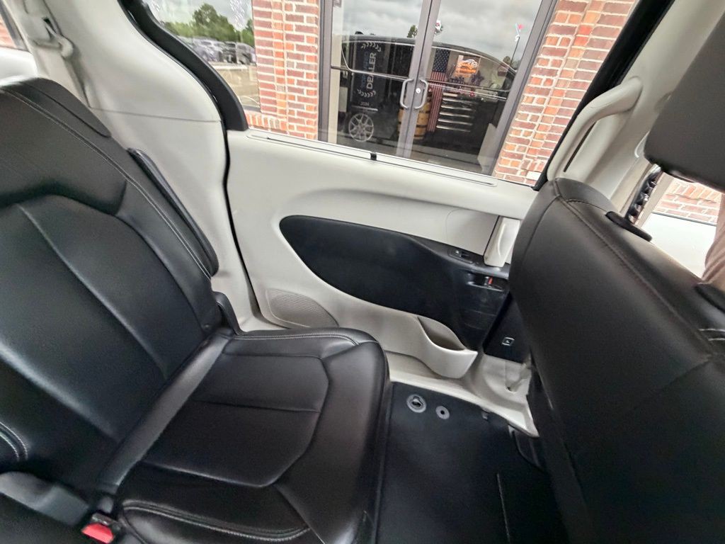 2023 Chrysler Pacifica Image 66