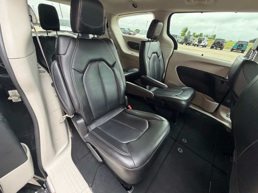 2023 Chrysler Pacifica Image 69