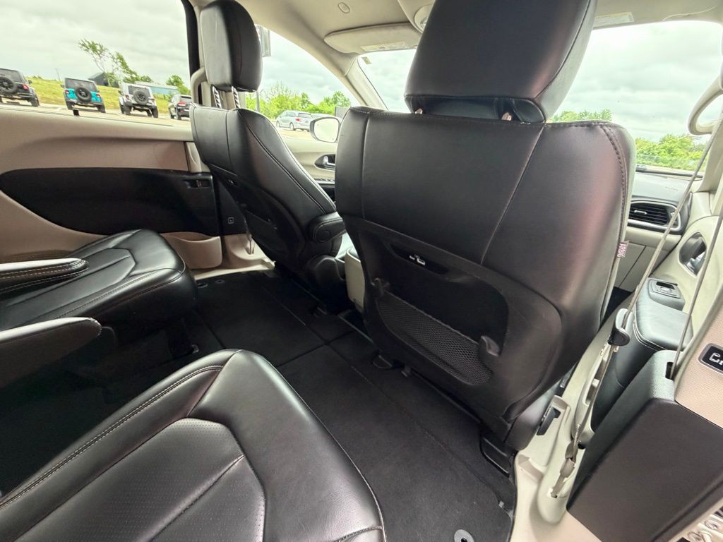 2023 Chrysler Pacifica Image 70