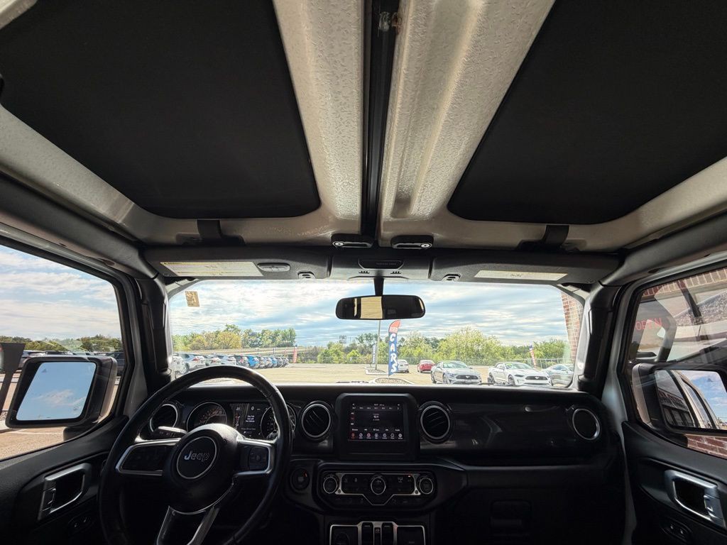 2021 Jeep Wrangler Image 25