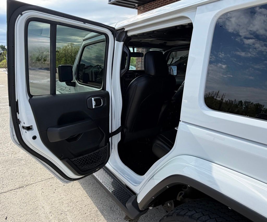 2021 Jeep Wrangler Image 36