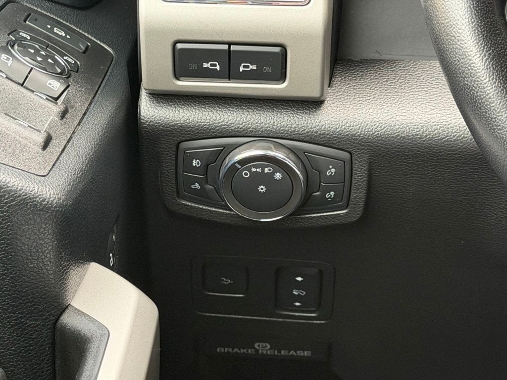 2021 Ford F-350 Image 23