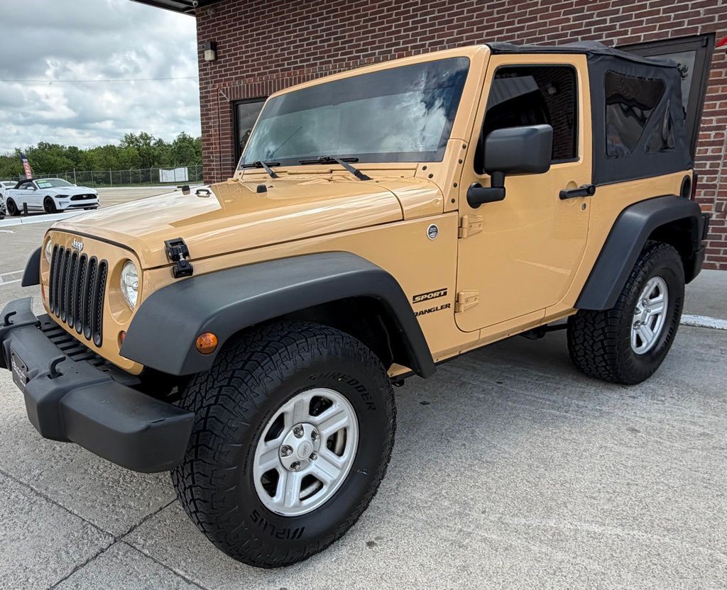 2013 Jeep Wrangler Image 2