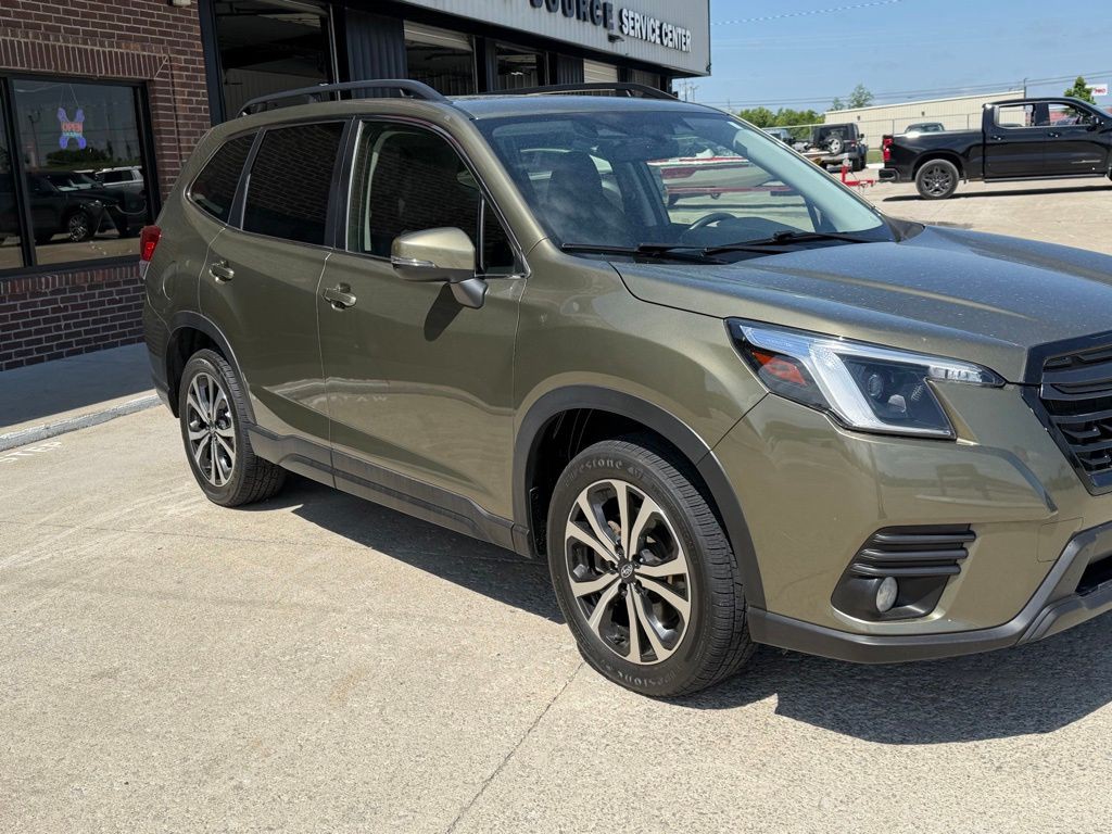 2023 Subaru Forester Image 3