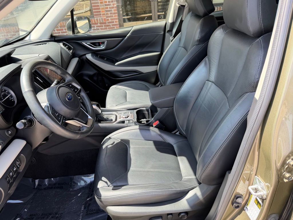 2023 Subaru Forester Image 15