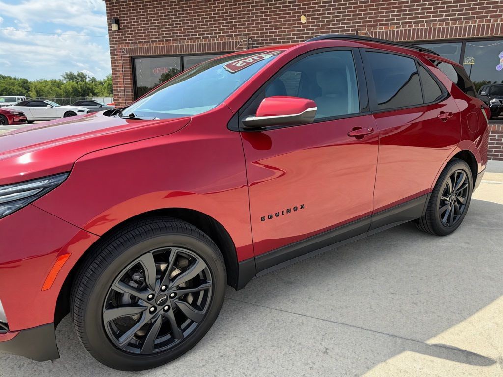 2023 Chevrolet Equinox Image 2