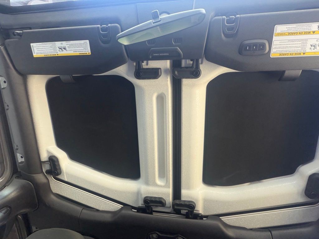 2021 Jeep Gladiator Image 28