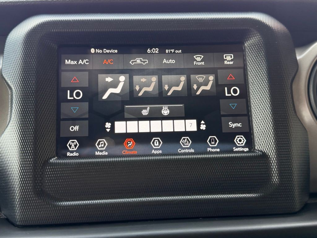 2021 Jeep Gladiator Image 32