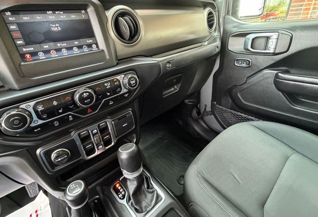 2021 Jeep Gladiator Image 41